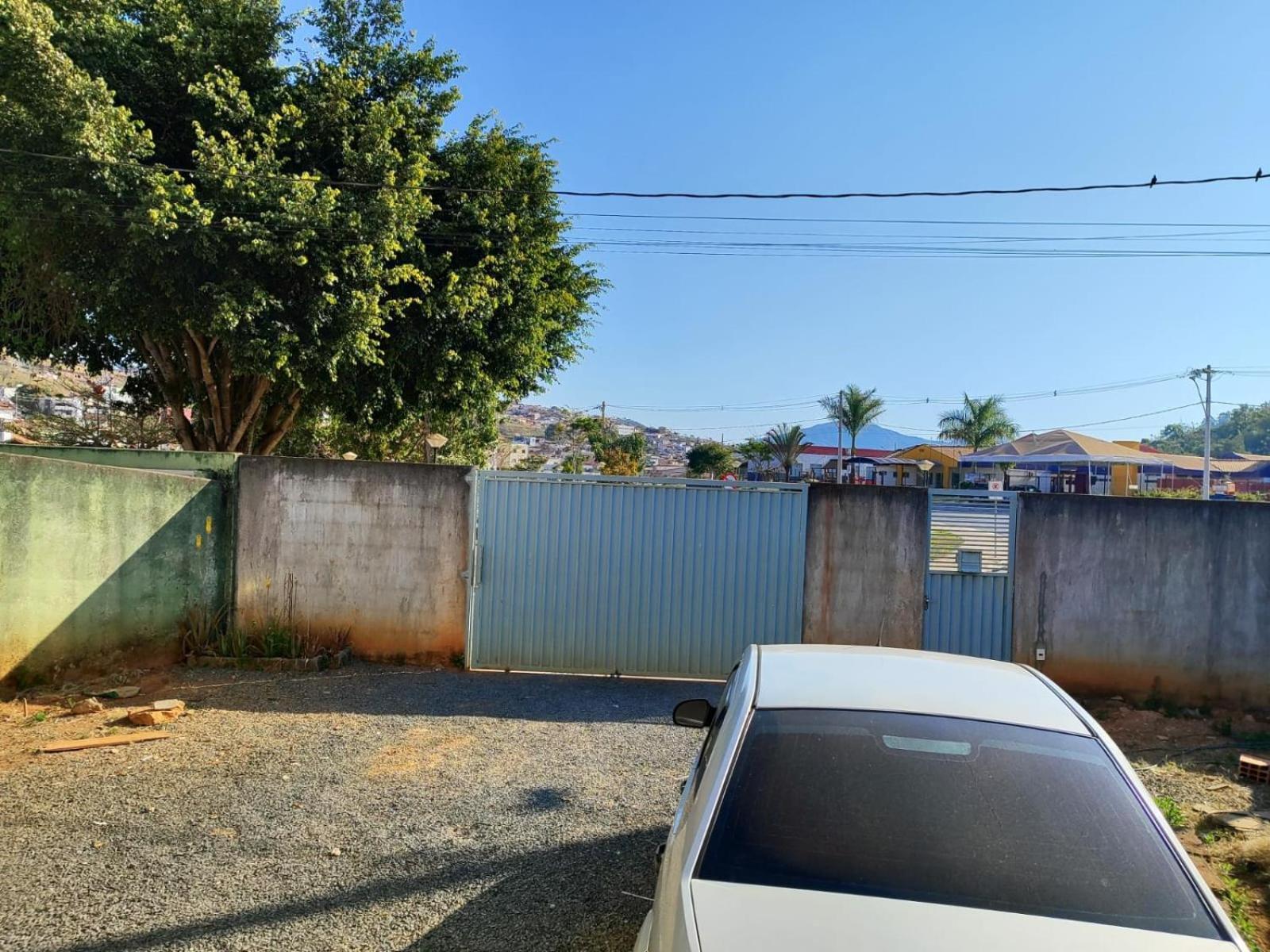 Casa Espacosa Em Frente A Pracinha Capitólio Eksteriør bilde